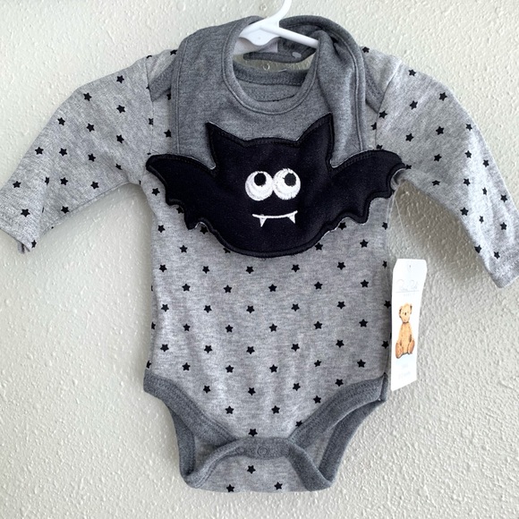 Rene Rofe Other - Rene Rofe Baby Onesie and bib Halloween set - 0/3